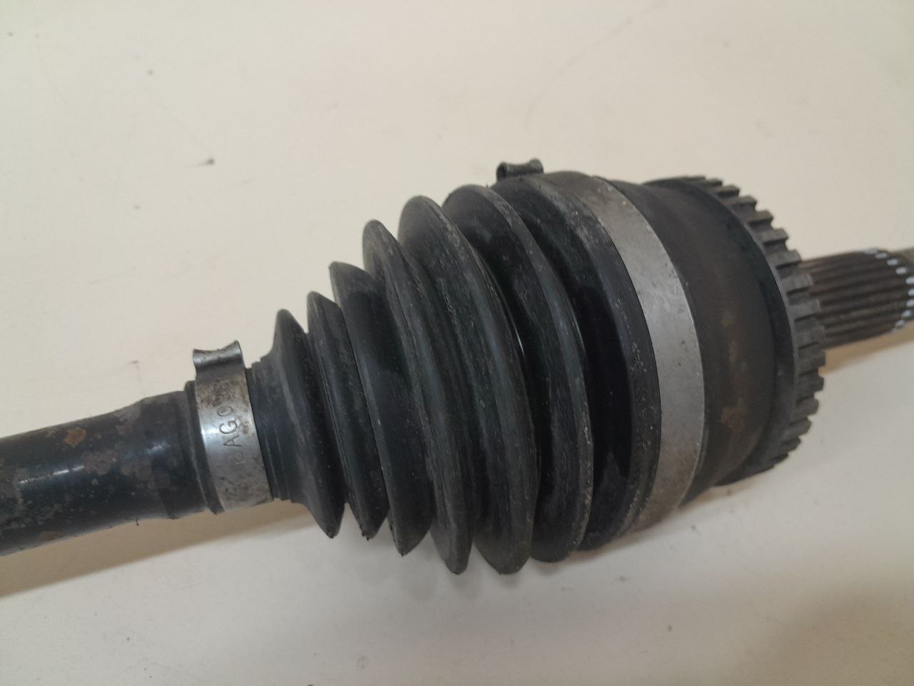 Полуось передняя правая Nissan Almera (N16) 2000-2006 Полуось передняя правая Nissan Almera (N16) 2000-2006