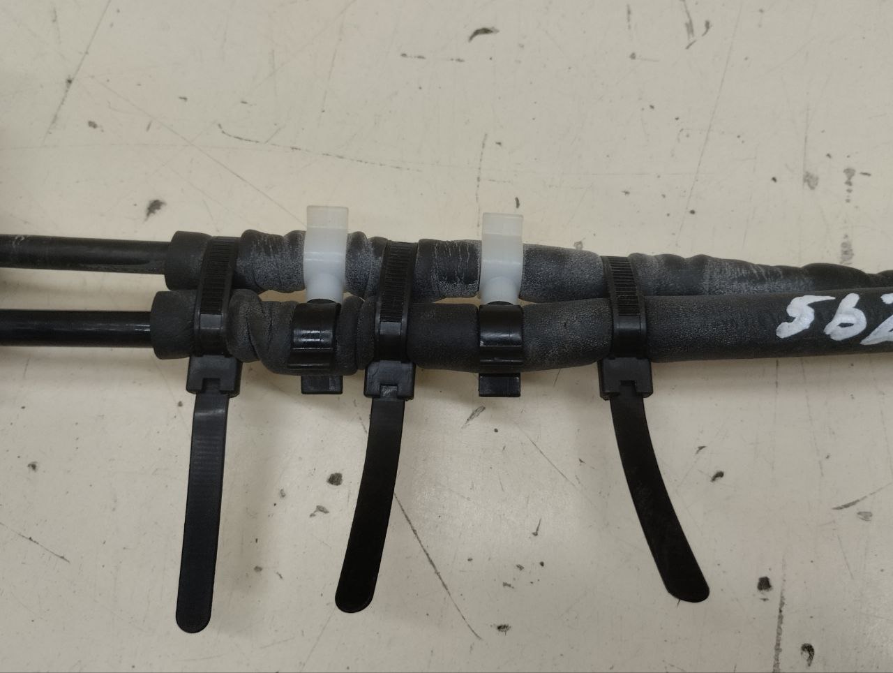 Трос КПП Mitsubishi Lancer 9 (CS/Classic) 2000-2011 Трос КПП Mitsubishi Lancer 9 (CS/Classic) 2000-2011