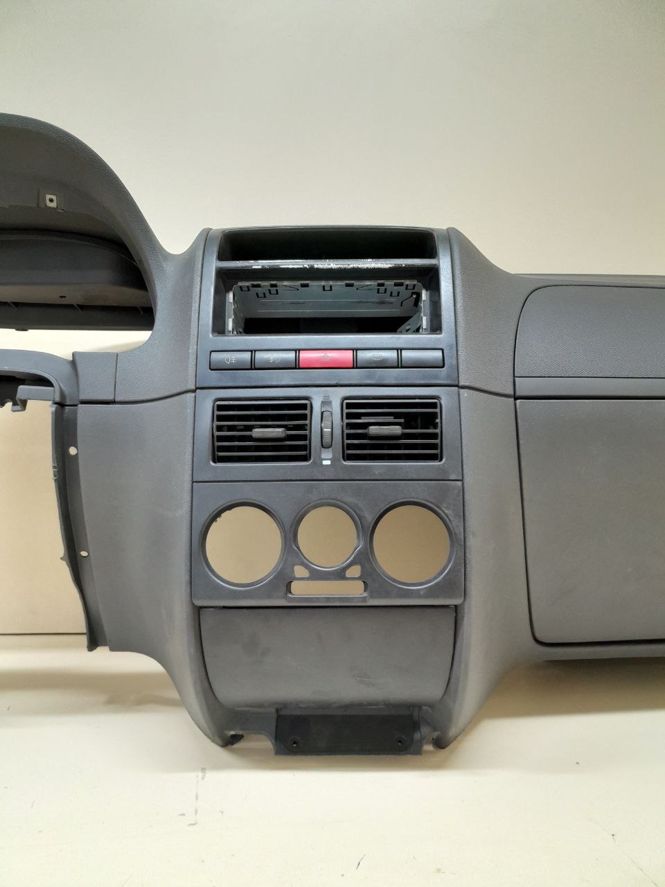 Торпедо Fiat Albea 2002-2012
