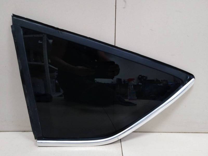 Стекло кузовное глухое левое Ford Kuga (DR) 2008-2013