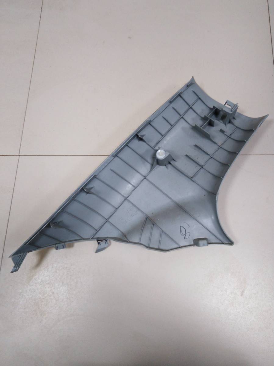Обшивка стойки Mitsubishi Lancer X (CX, CY) 2007> Обшивка стойки Mitsubishi Lancer X (CX, CY) 2007>