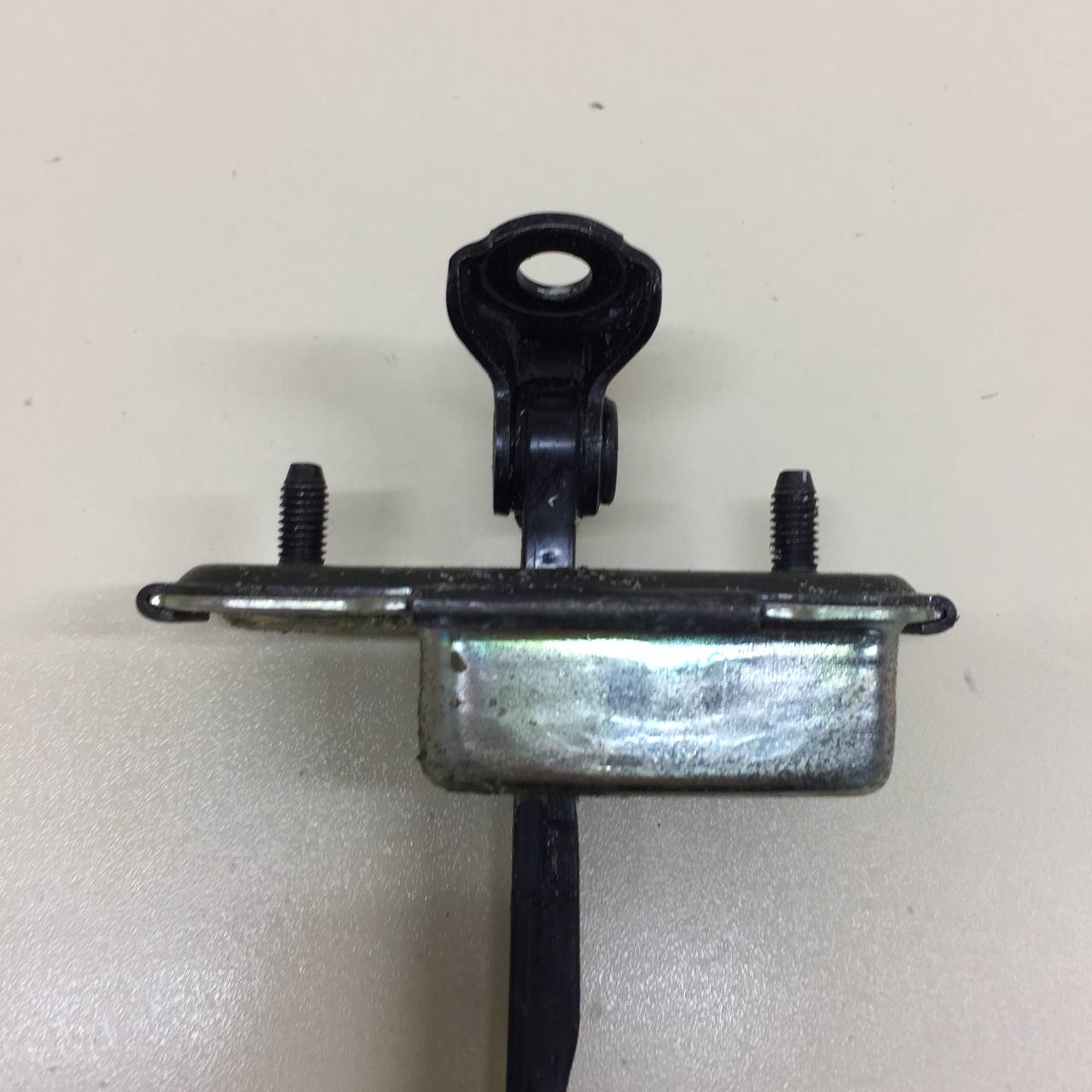 Ограничитель двери Kia Xceed 2019-2023