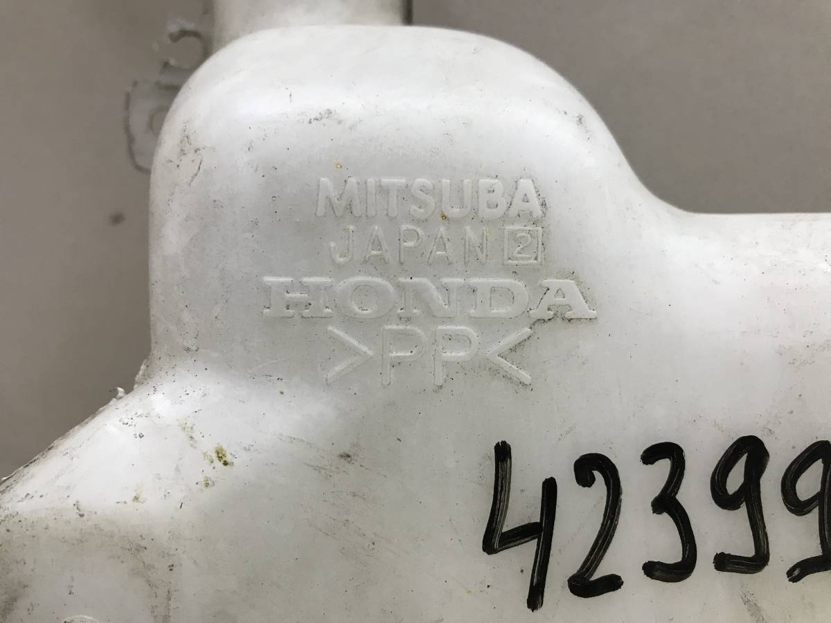 Бачок омывателя лобового стекла Honda Orthia 1996-2002