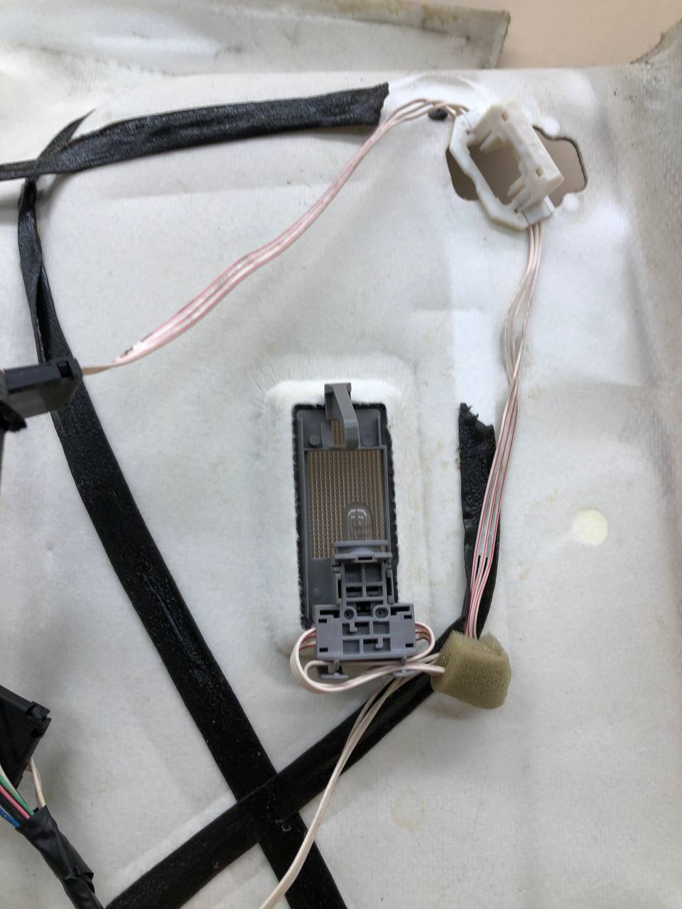 Обшивка потолка Toyota Rav 4 (A30) 2006-2013