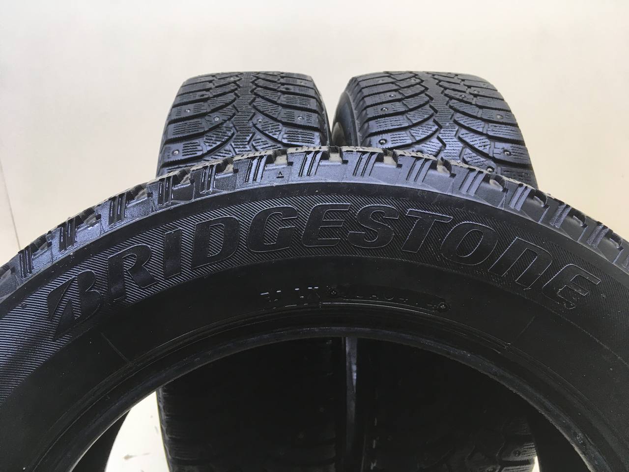 Шины R15 Зимние шипованные Bridgestone Blizzak Spike-01 Шины R15 Зимние шипованные Bridgestone Blizzak Spike-01
