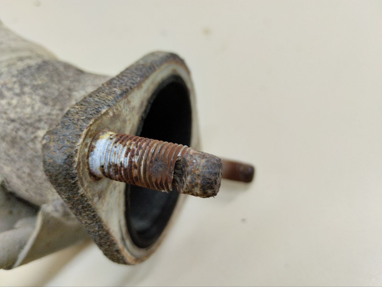 Приемная труба глушителя Hyundai Sonata 6 (YF) 2010-2014