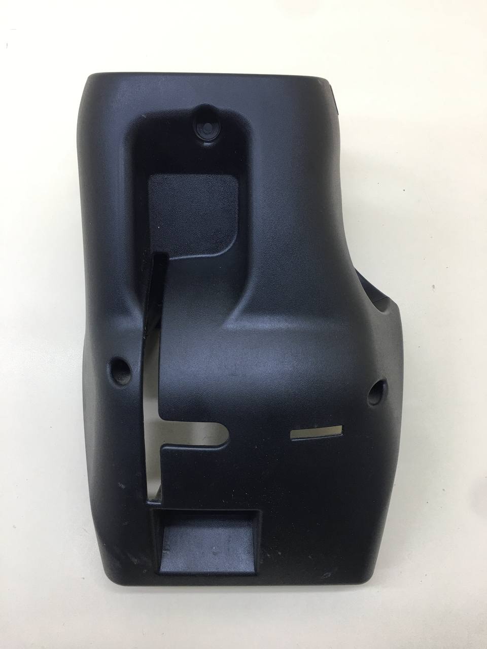 Кожух рулевой колонки Lada Granta 2011>