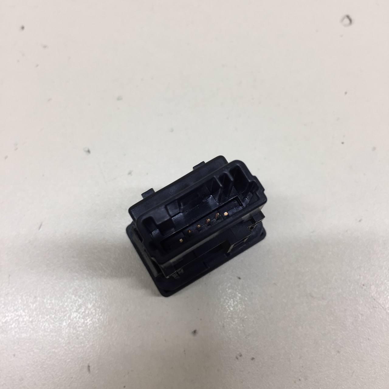 Кнопка антипробуксовочной системы Toyota Land Cruiser Prado (J150) 2009-2022