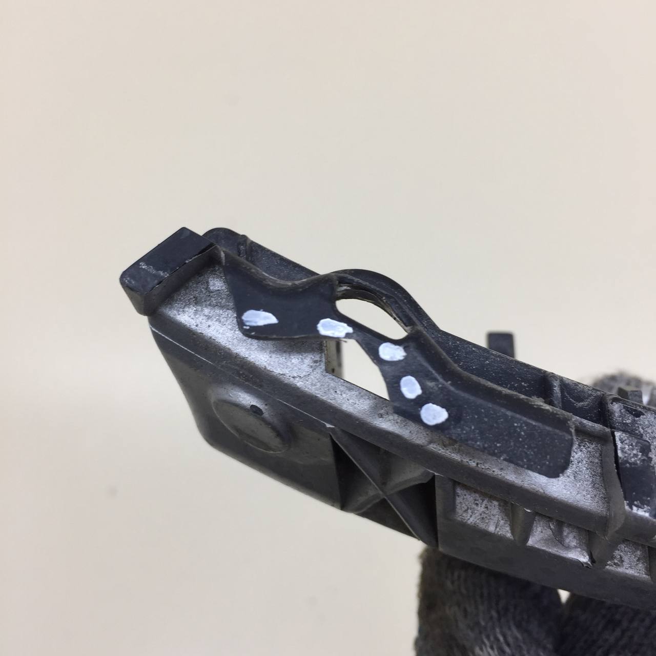 Кронштейн заднего бампера правый Toyota Rav 4 (A30) 2006-2013