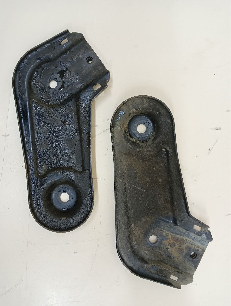 Кронштейн передней балки Opel Astra J 2010-2017