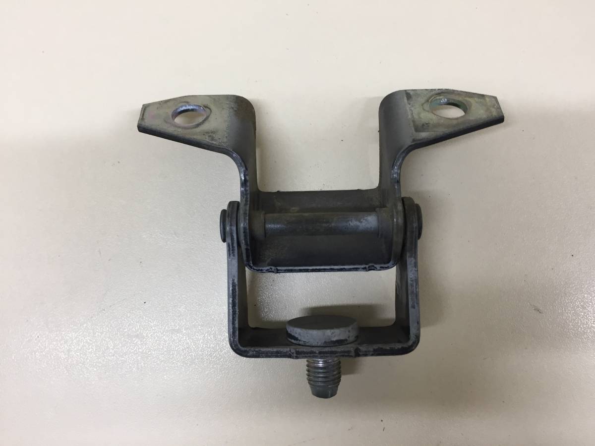 Петля двери багажника Mazda Mazda 3 (BL) 2009-2013