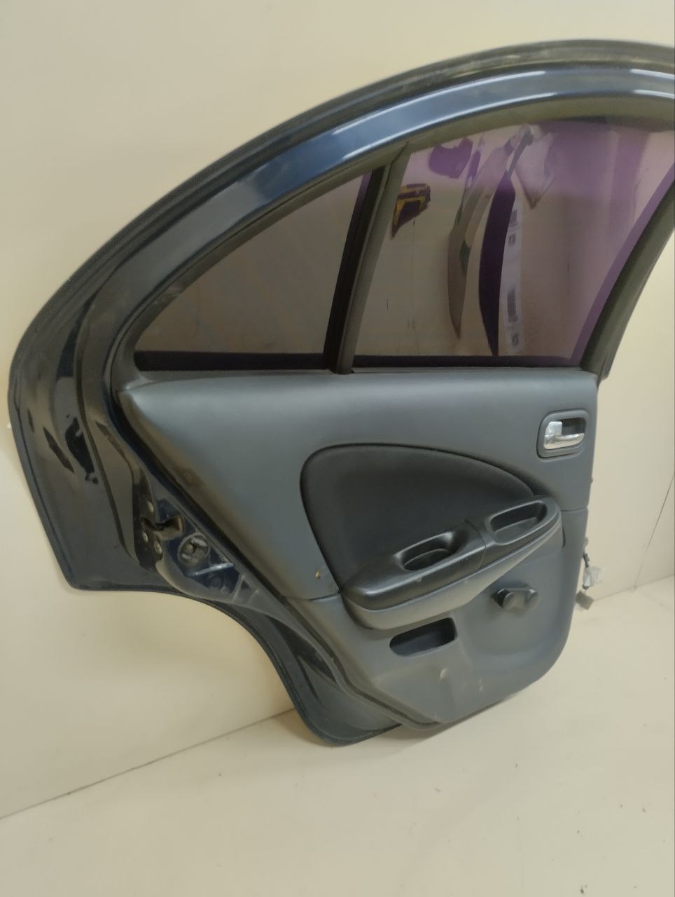 Дверь задняя левая Nissan Almera (N16) 2000-2006 Дверь задняя левая Nissan Almera (N16) 2000-2006