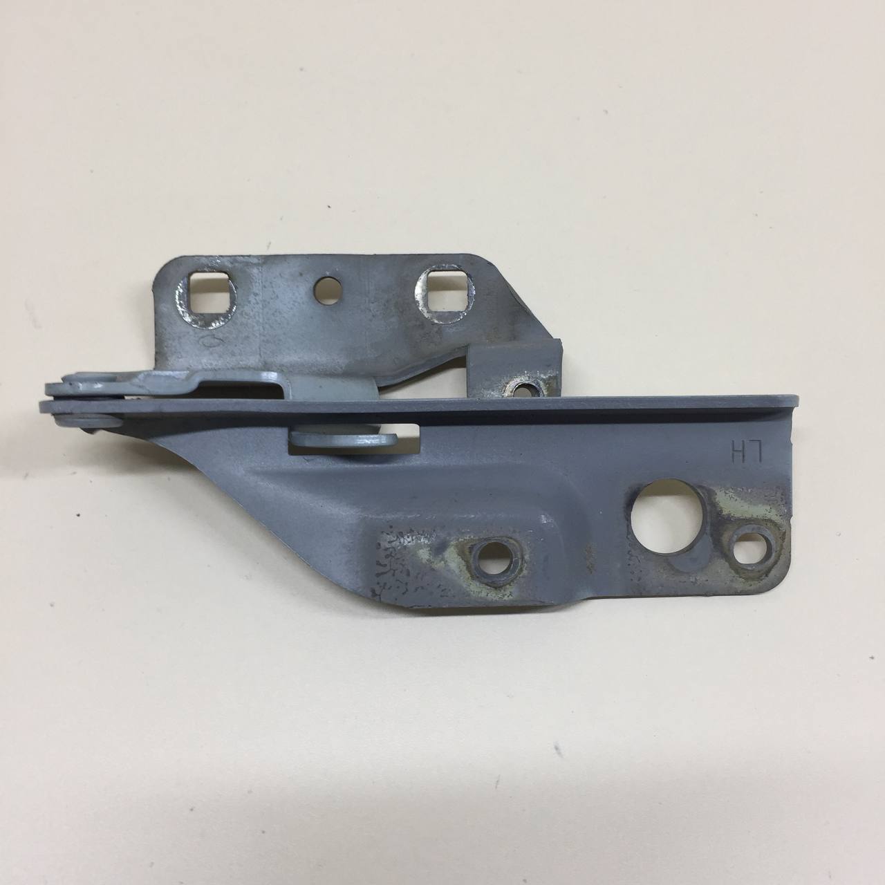 Петля капота левая Nissan Almera Classic (B10) 2006-2013