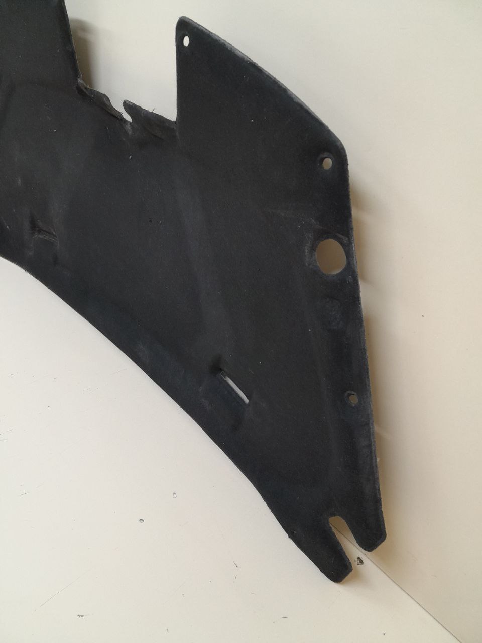 Шумоизоляция капота Citroen С4 Grand Picasso 2006-2014 Шумоизоляция капота Citroen С4 Grand Picasso 2006-2014