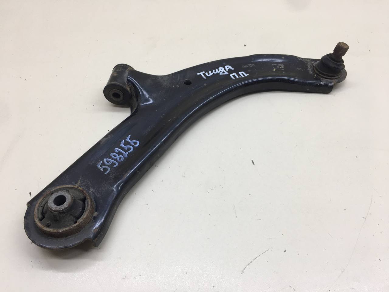 Рычаг передний правый Nissan Tiida (C11) 2007-2014