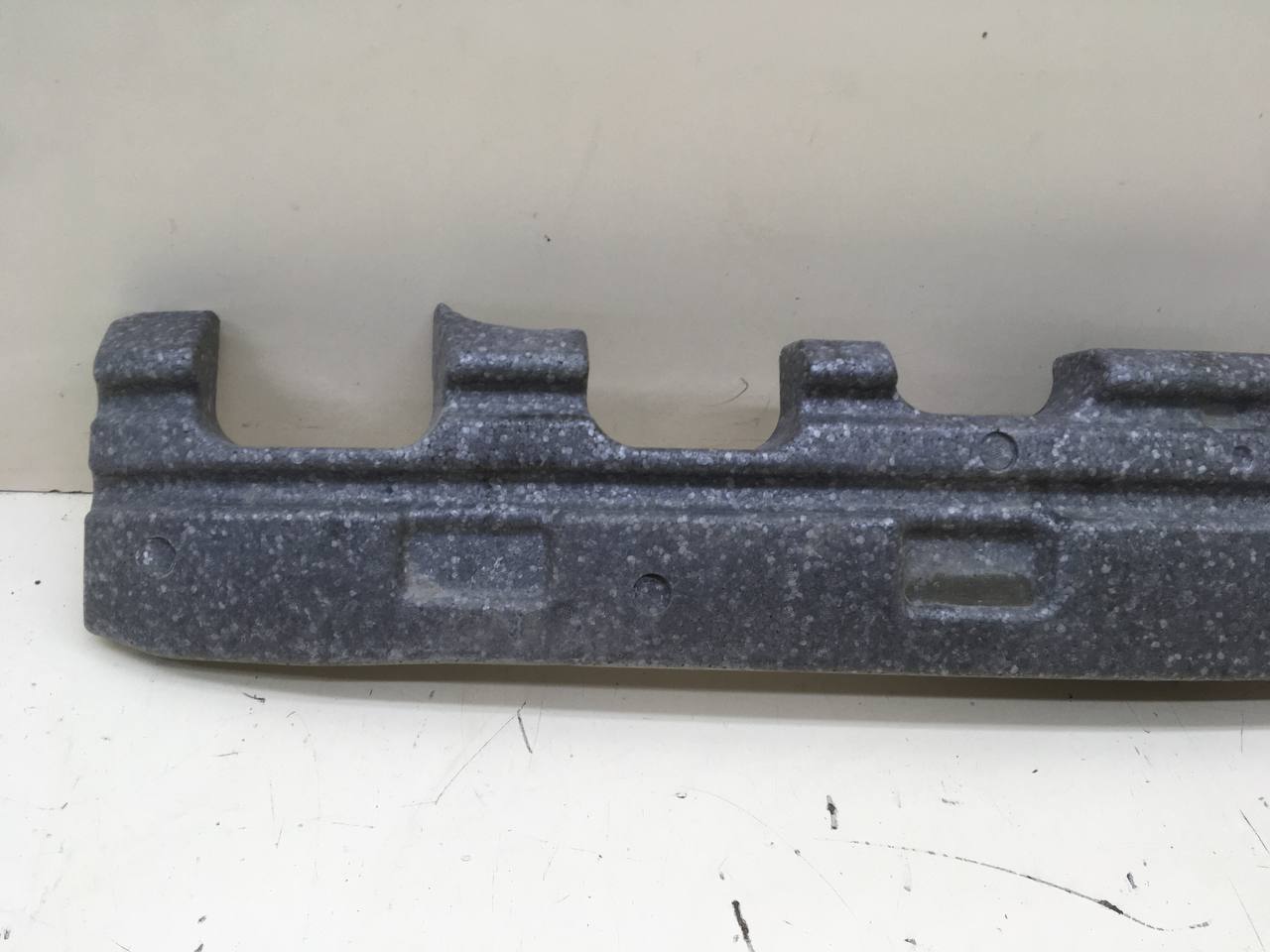 Наполнитель заднего бампера Hyundai Elantra (XD) 2000-2005