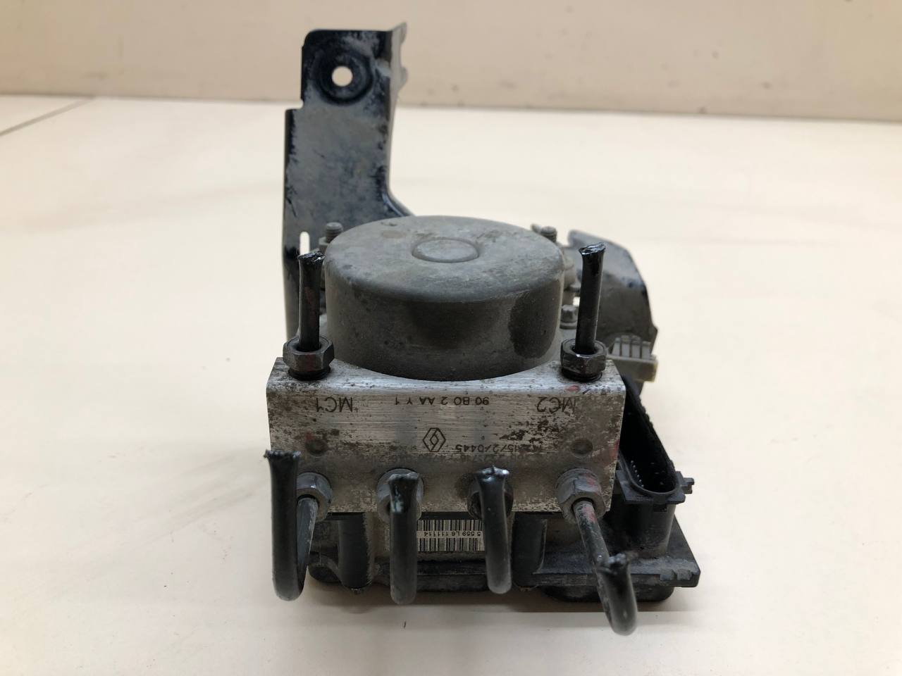 Блок ABS (насос) Nissan Almera 3 (G11, G15) 2012>