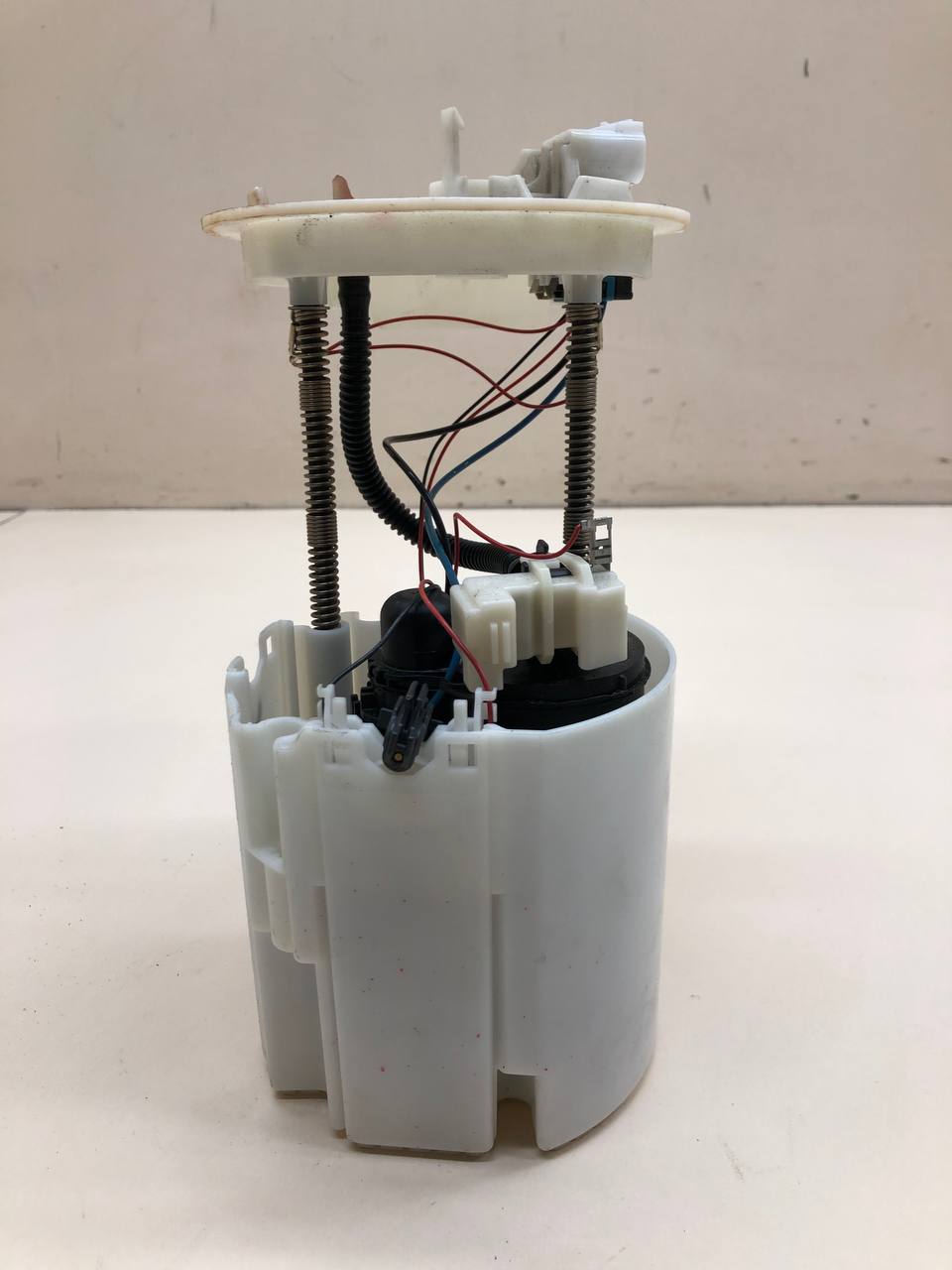 Насос топливный электрический Chevrolet Cruze (J300) 2009-2016