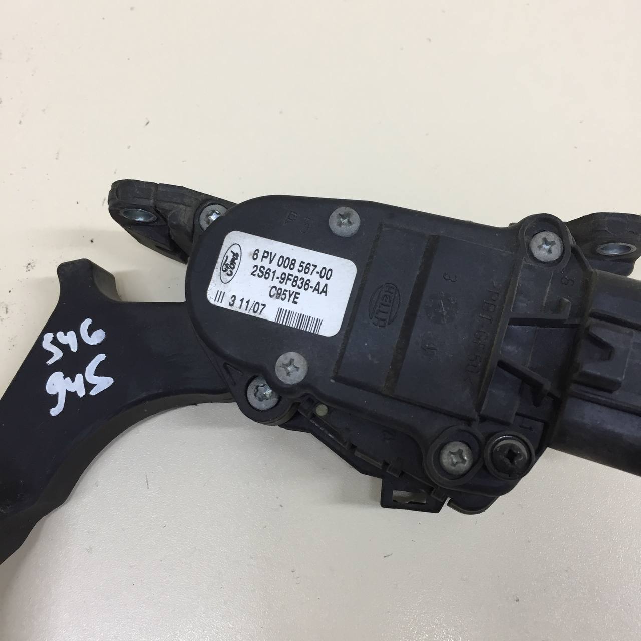 Педаль газа Ford Fusion (JU) 2002-2012 Педаль газа Ford Fusion (JU) 2002-2012