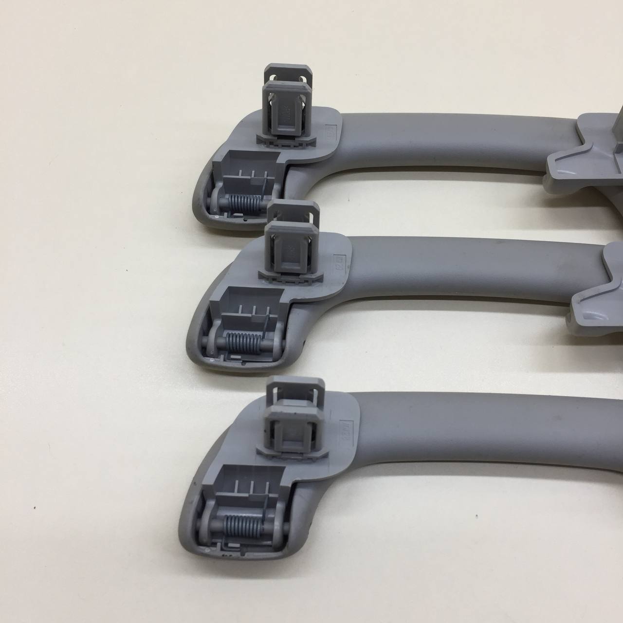 Ручка внутренняя потолочная Lada  X-RAY Cross 2018 >