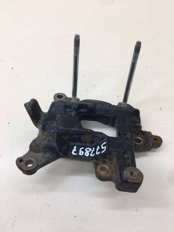Кронштейн кондиционера Toyota Rav 4 (XA40) 2013-2019 Кронштейн кондиционера Toyota Rav 4 (XA40) 2013-2019