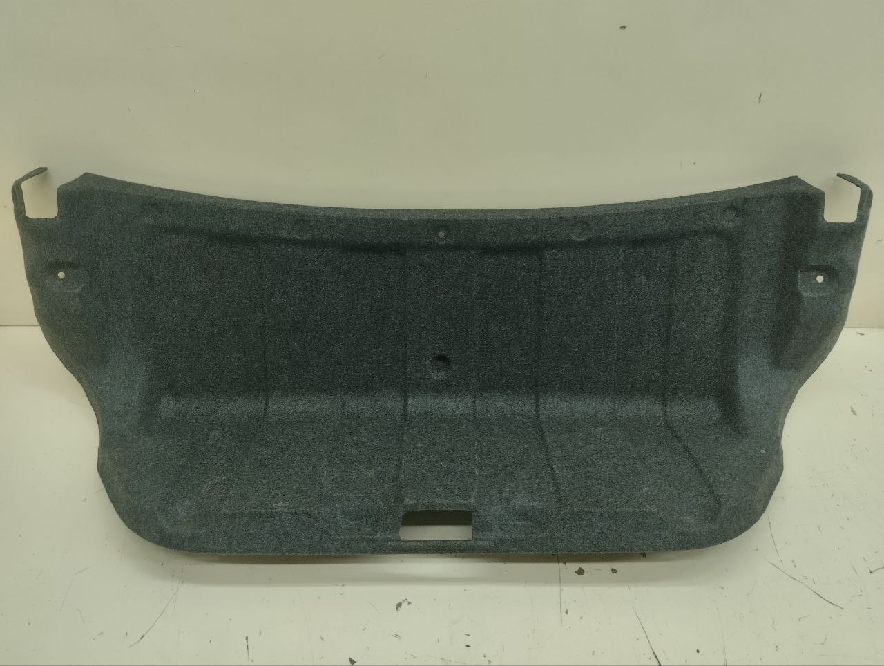 Обшивка крышки багажника Mitsubishi Lancer 9 (CS/Classic) 2000-2011 Обшивка крышки багажника Mitsubishi Lancer 9 (CS/Classic) 2000-2011