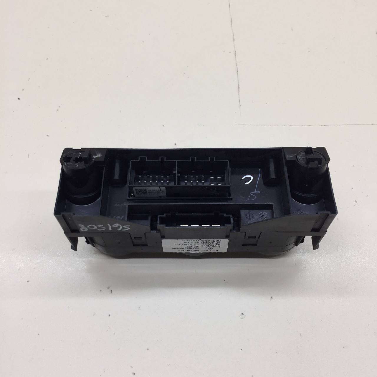 Блок управления отопителем Volkswagen Polo (MK5) 2011-2020 Блок управления отопителем Volkswagen Polo (MK5) 2011-2020