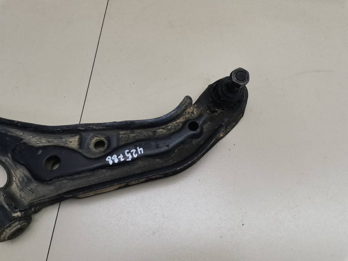 Рычаг передний левый Nissan Almera (N15) 1995-2000 Рычаг передний левый Nissan Almera (N15) 1995-2000