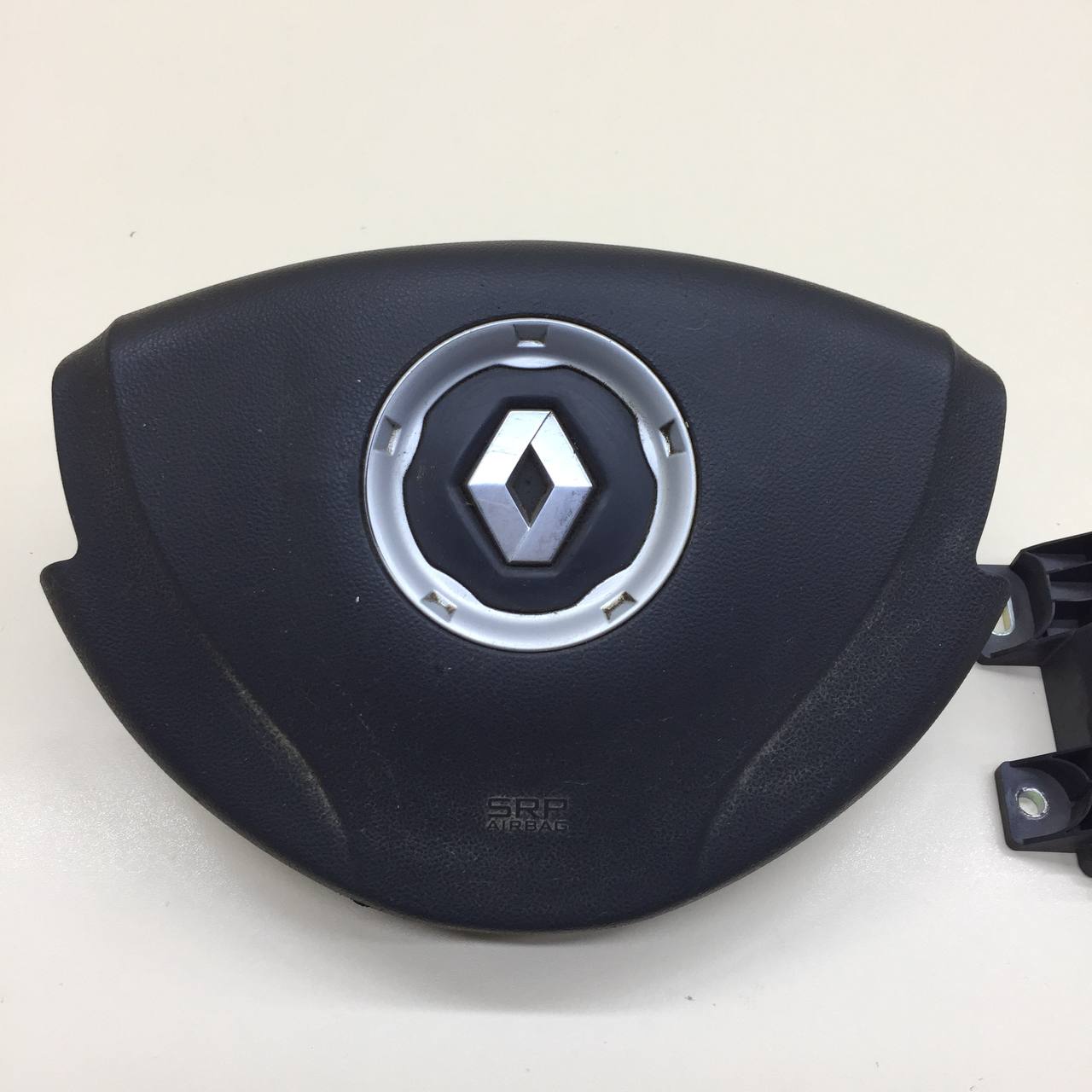 Подушка безопасности в рулевое колесо Renault Sandero 2009-2014