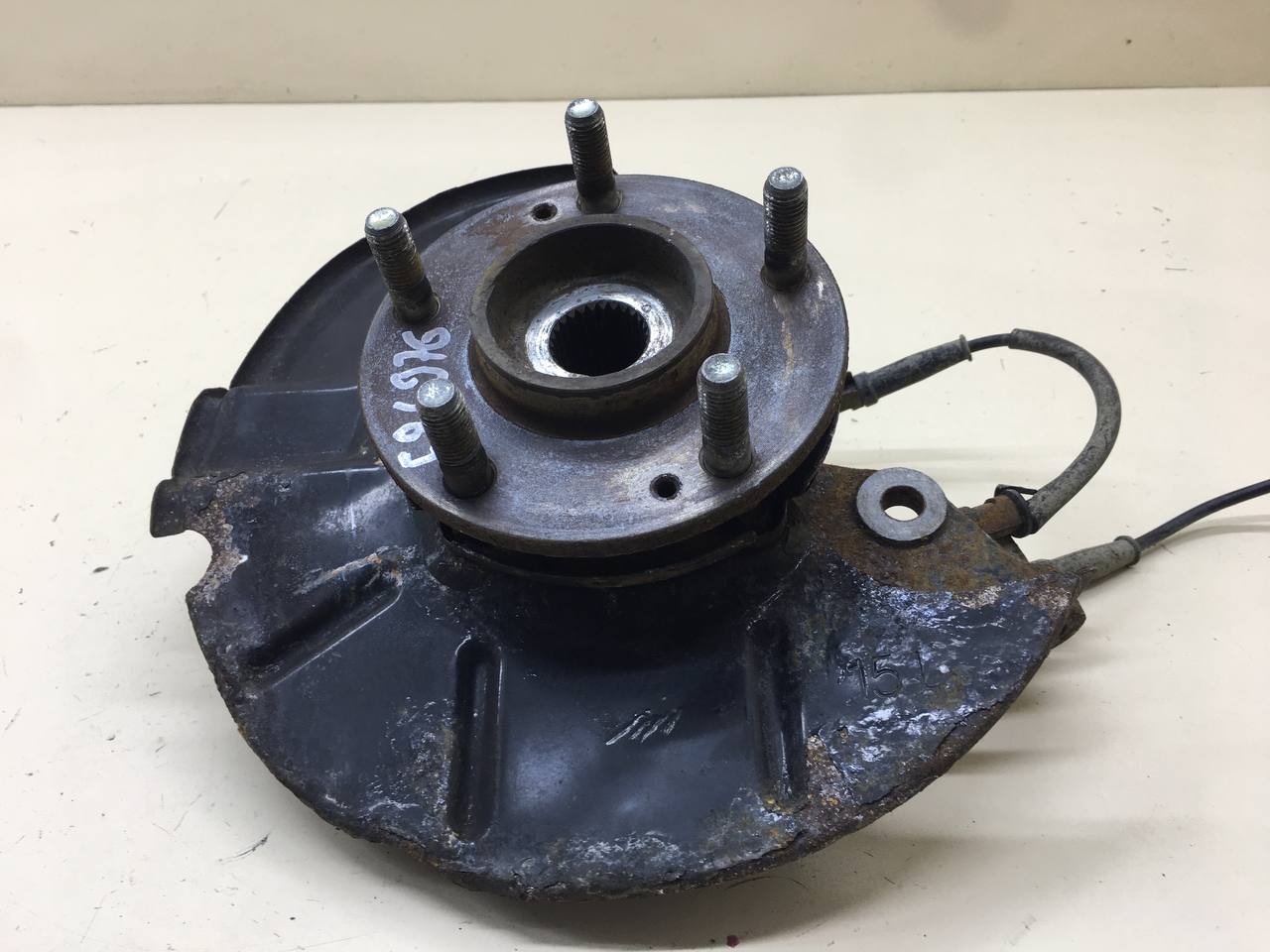 Кулак поворотный передний левый Kia Cerato (TD) 2009-2013