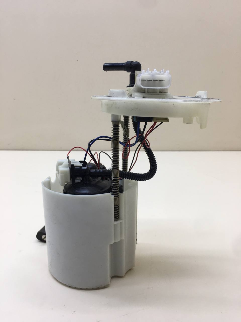 Насос топливный электрический Chevrolet Orlando (J309) 2011-2015