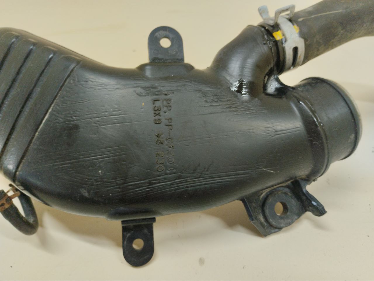 Воздуховод Mazda CX-7 (ER) 2006-2012