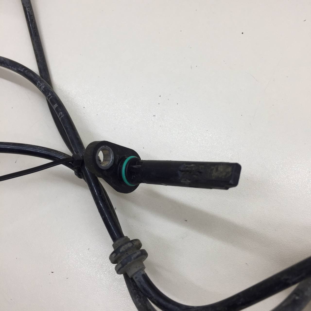 Датчик ABS передний правый Mercedes-Benz C-Class (W205) 2014>