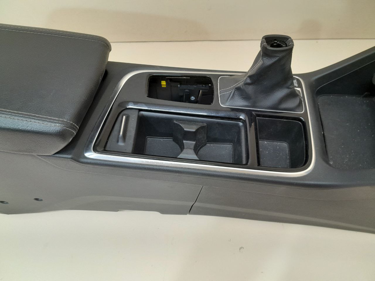 Консоль центральная Hyundai Sonata 7 (LF) 2017-2019