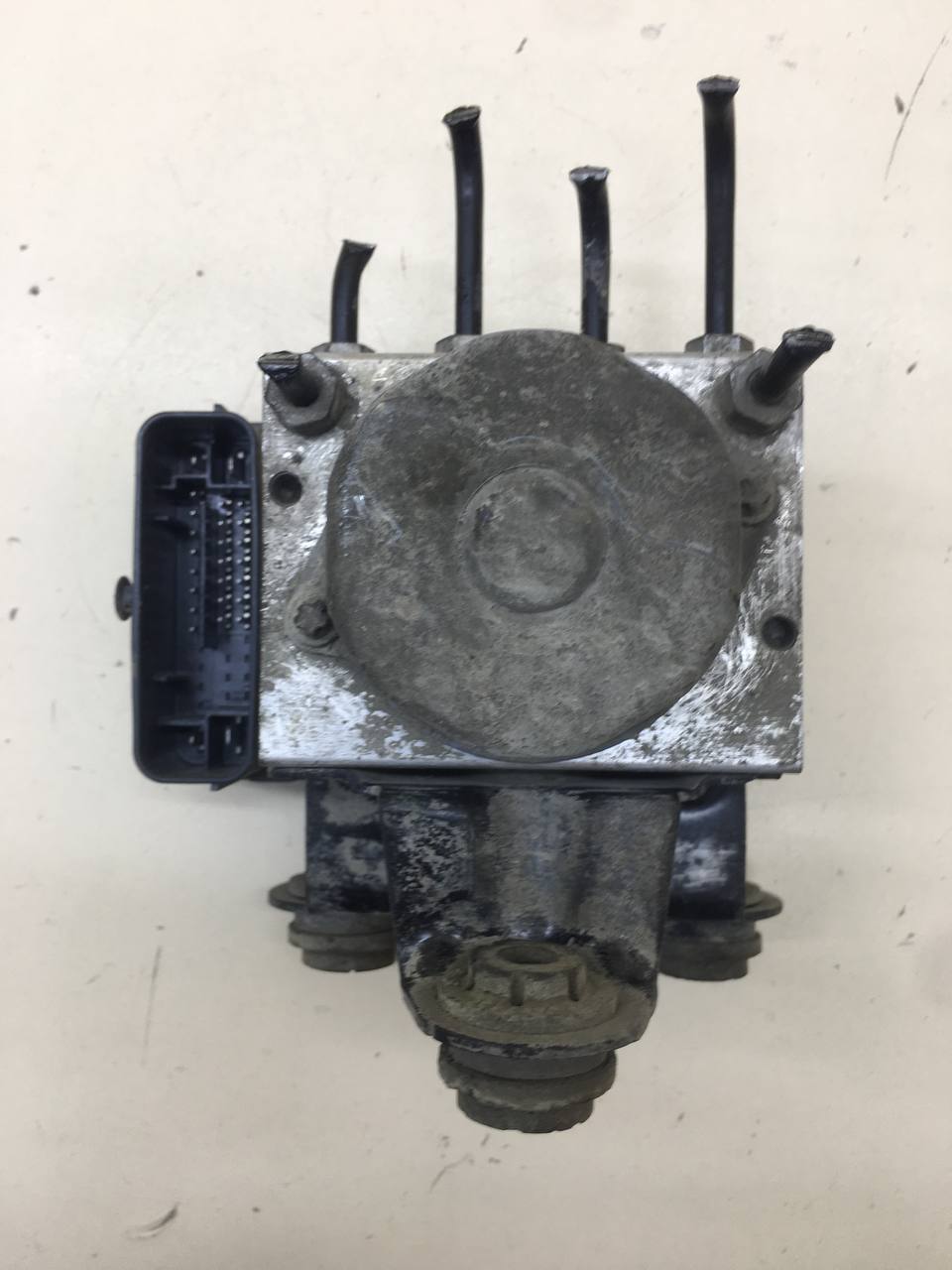 Блок ABS (насос) Volkswagen Polo (MK5) 2011-2020