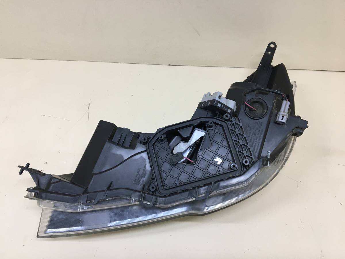 Фара правая Subaru Legacy Outback (B14) 2010-2014