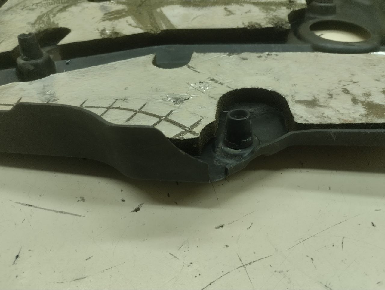 Крышка двигателя декоративная Lada Priora 2007-2018