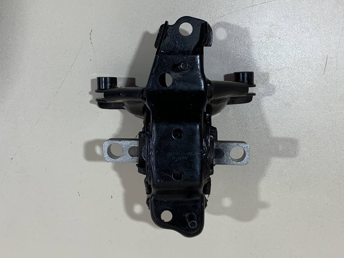 Опора двигателя Volkswagen Polo (MK5) 2011-2020