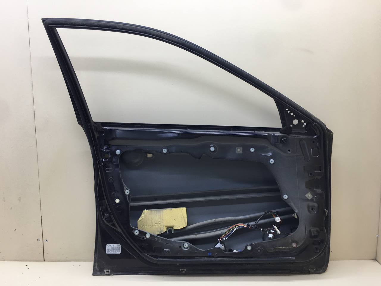 Дверь передняя левая Mazda Mazda 6 (GG) 2002-2007 Дверь передняя левая Mazda Mazda 6 (GG) 2002-2007
