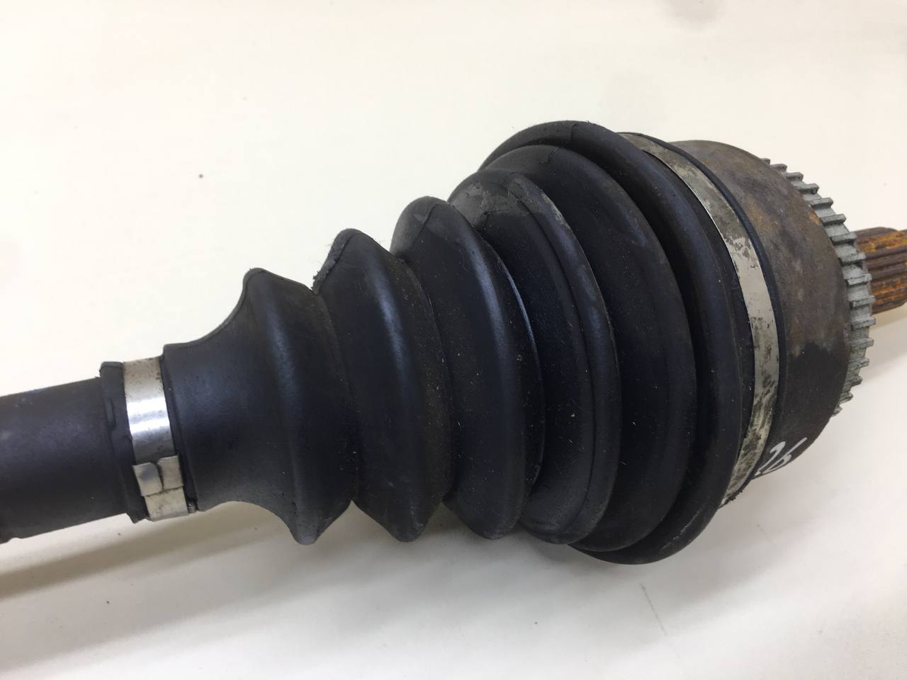 Полуось передняя левая Toyota Camry (XV40) 2006-2011 Полуось передняя левая Toyota Camry (XV40) 2006-2011