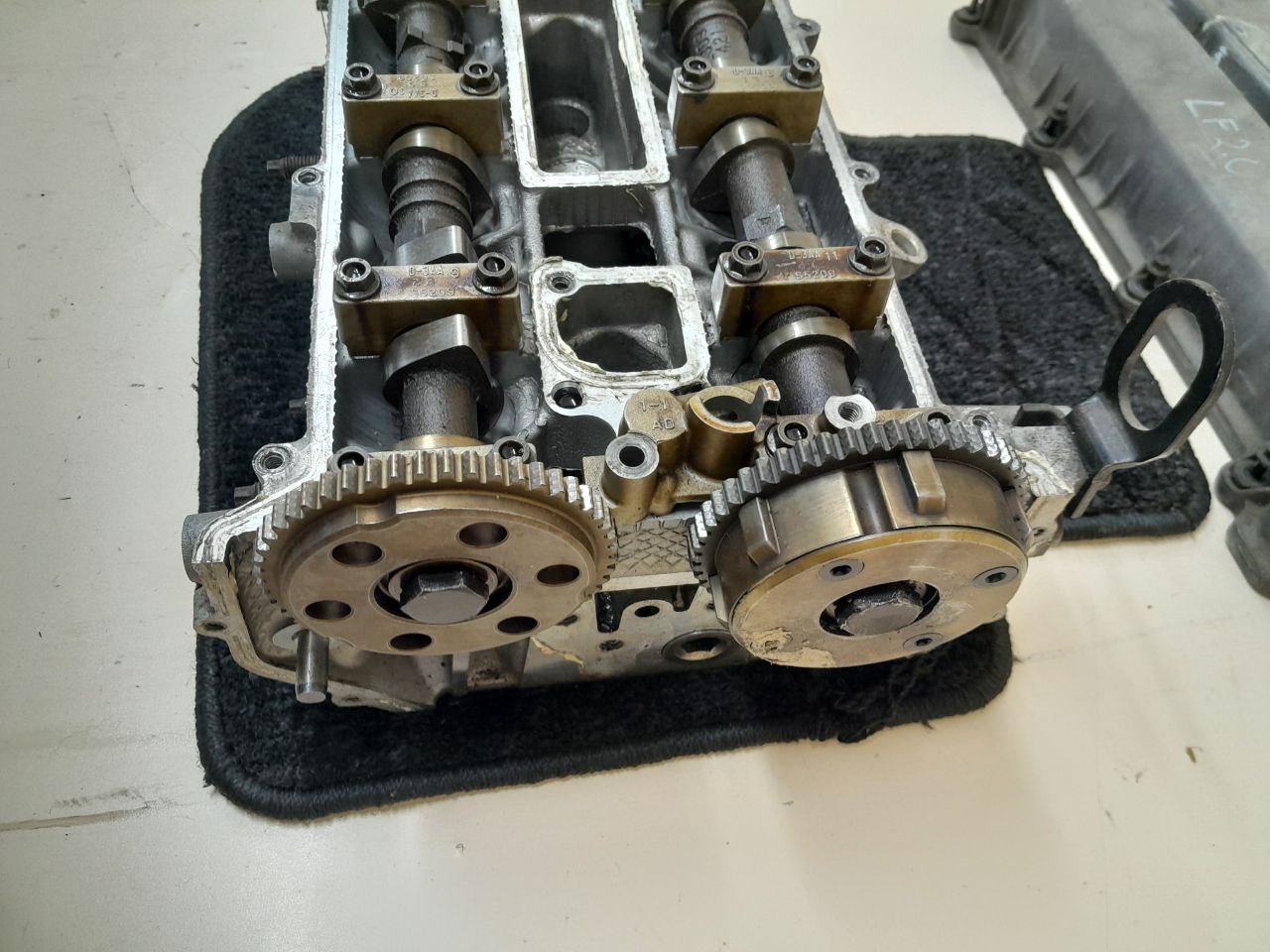 Головка блока цилиндров Mazda Mazda 3 (BK) 2002-2009 Головка блока цилиндров Mazda Mazda 3 (BK) 2002-2009
