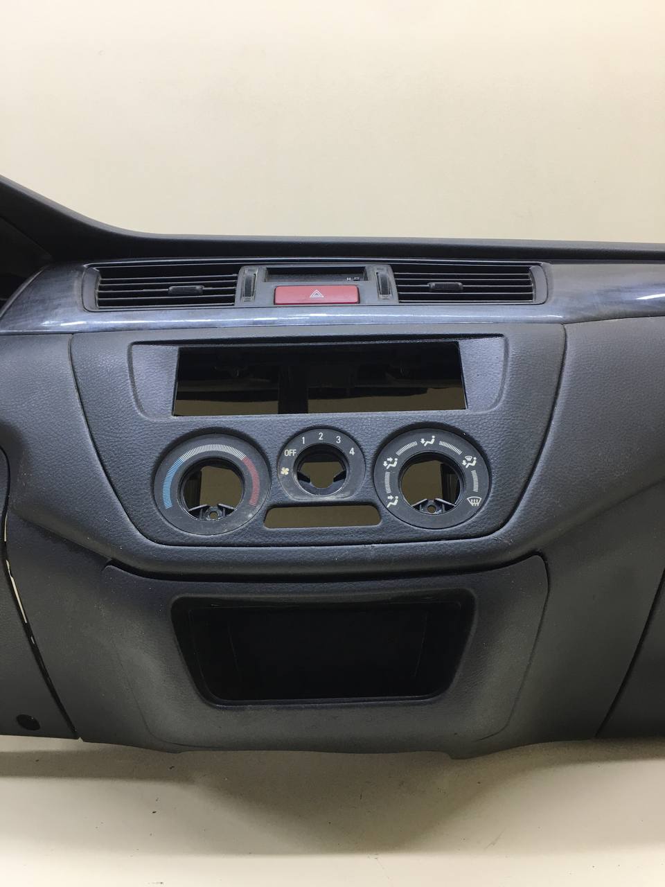 Подушка безопасности (комплект) Mitsubishi Lancer 9 (CS/Classic) 2000-2011 Подушка безопасности (комплект) Mitsubishi Lancer 9 (CS/Classic) 2000-2011