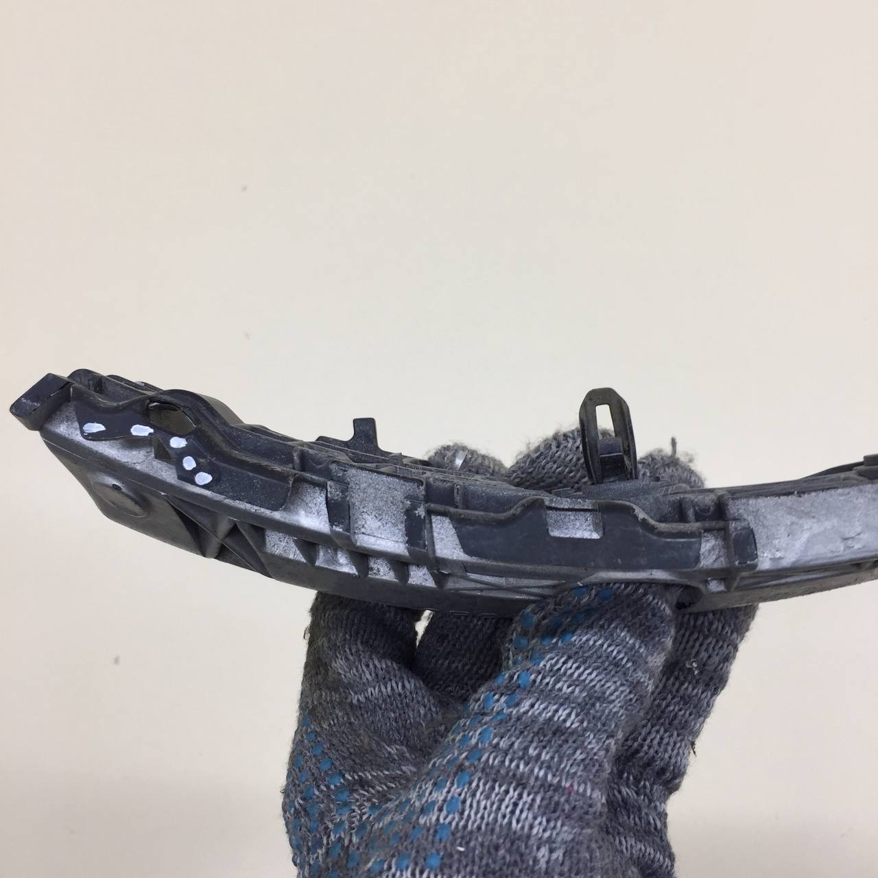 Кронштейн заднего бампера правый Toyota Rav 4 (A30) 2006-2013