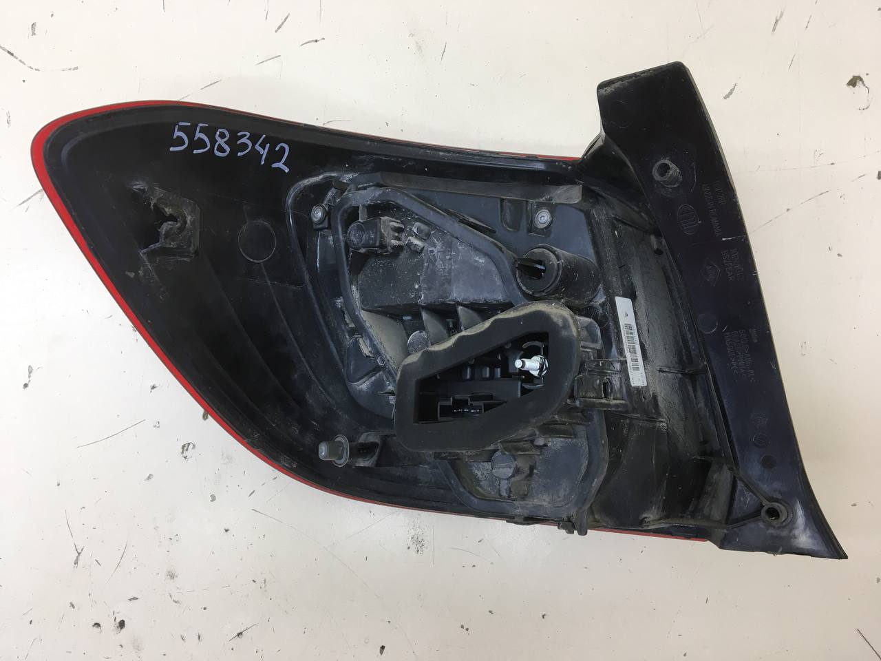 Фонарь задний правый Renault Sandero Stepway (5S) 2014-2022 Фонарь задний правый Renault Sandero Stepway (5S) 2014-2022