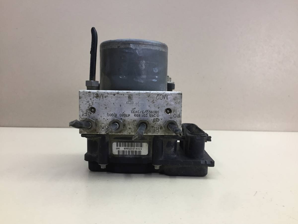 Блок ABS (насос) Nissan Qashqai (J10) 2006-2013