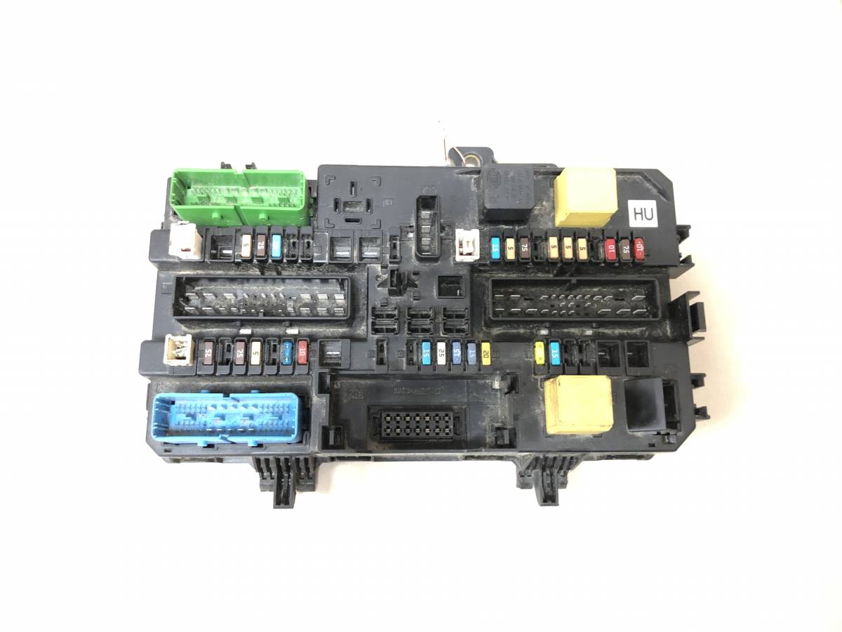 Блок предохранителей Opel Astra H / Family 2004-2015