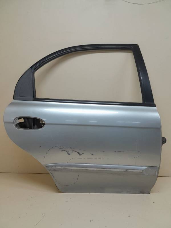 Дверь задняя правая Kia Sephia 2001-2004 Дверь задняя правая Kia Sephia 2001-2004