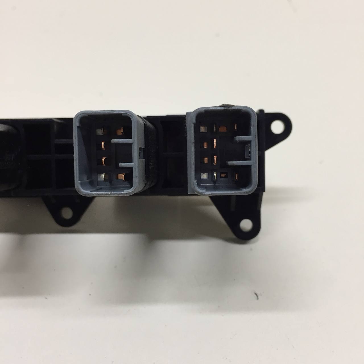 Блок кнопок Hyundai Starex H1/Grand Starex 2007> Блок кнопок Hyundai Starex H1/Grand Starex 2007>