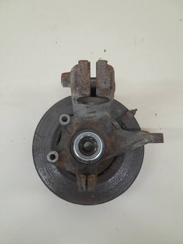 Кулак поворотный передний правый Peugeot 206 1998-2012