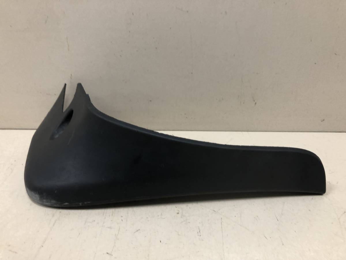 Брызговик передний правый Nissan Qashqai (J10) 2006-2013